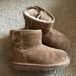 Kids ugh boots